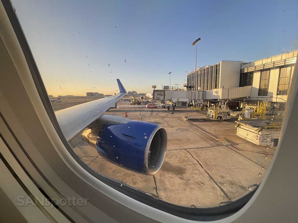 United 767-300 wing and engine