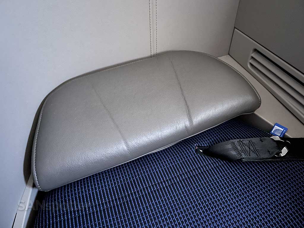 United Polaris business class seat headrest