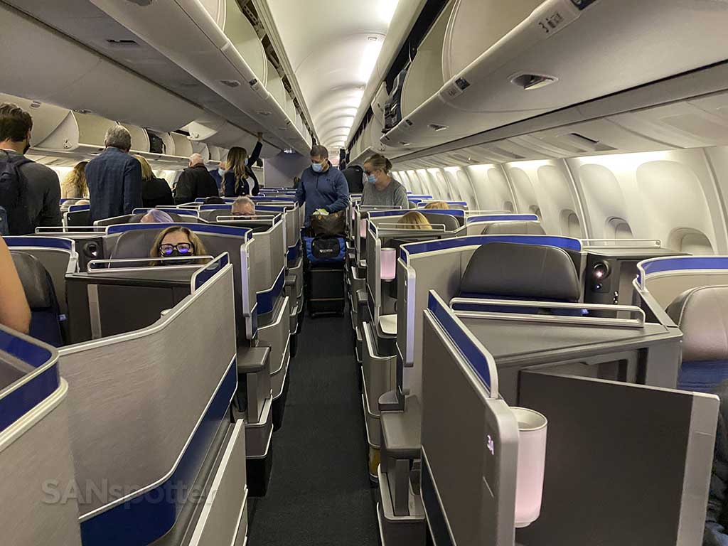 United Polaris business class 767-300