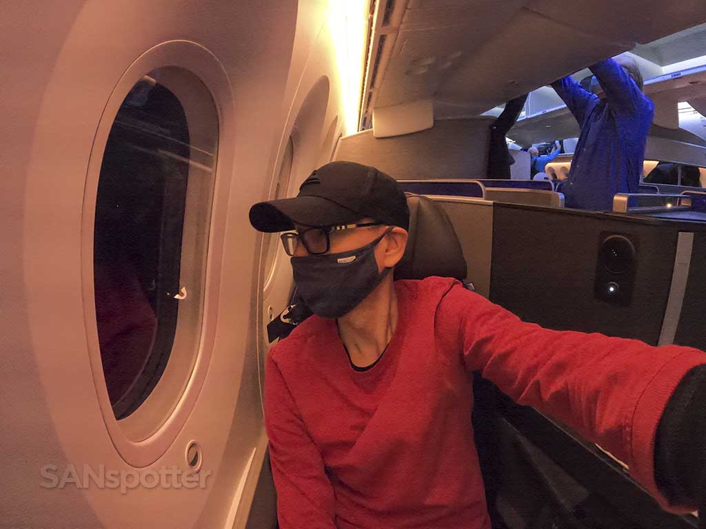 SANspotter selfie United 787-8 business class 