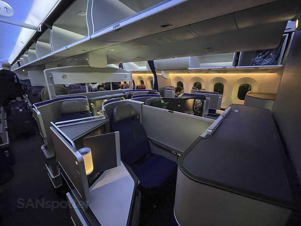 United 787-8 business class aft cabin