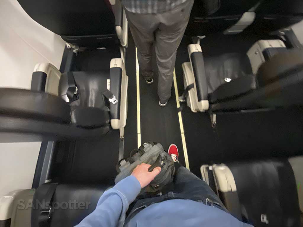 Alaska airlines embraer 175 first class aisle