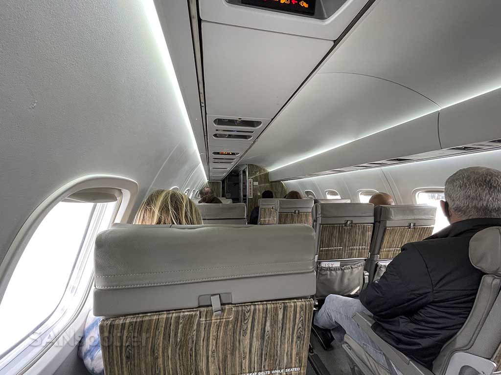 JSX embraer 135 cabin