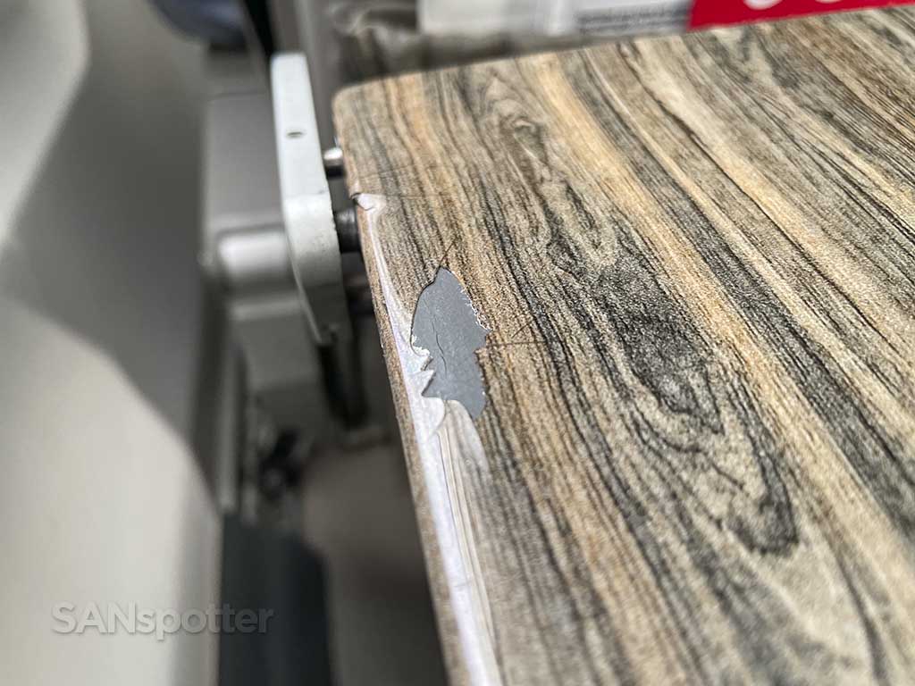 JetSuiteX woodgrain tray tables