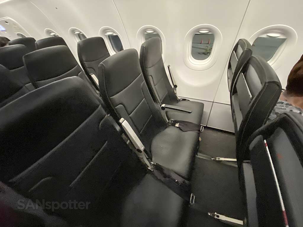 Spirit airlines A320neo basic economy seats