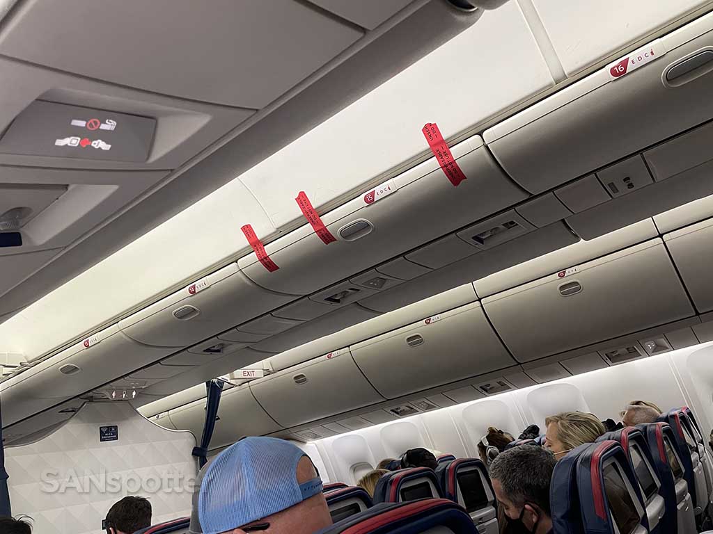 Delta 767-300 broken overhead bins