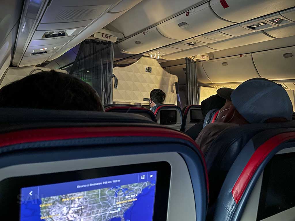 Delta 767-300 bulkhead