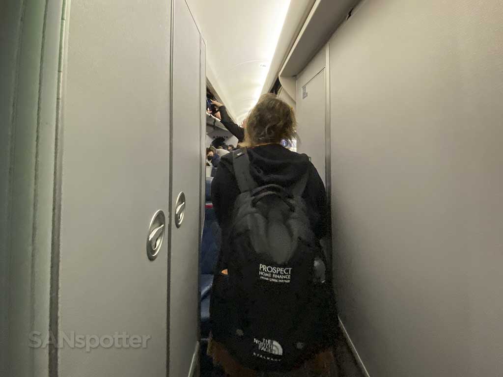 Delta 767-300 forward closets