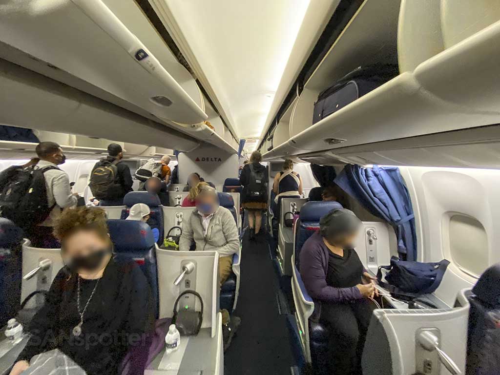 Delta 767-300 first class