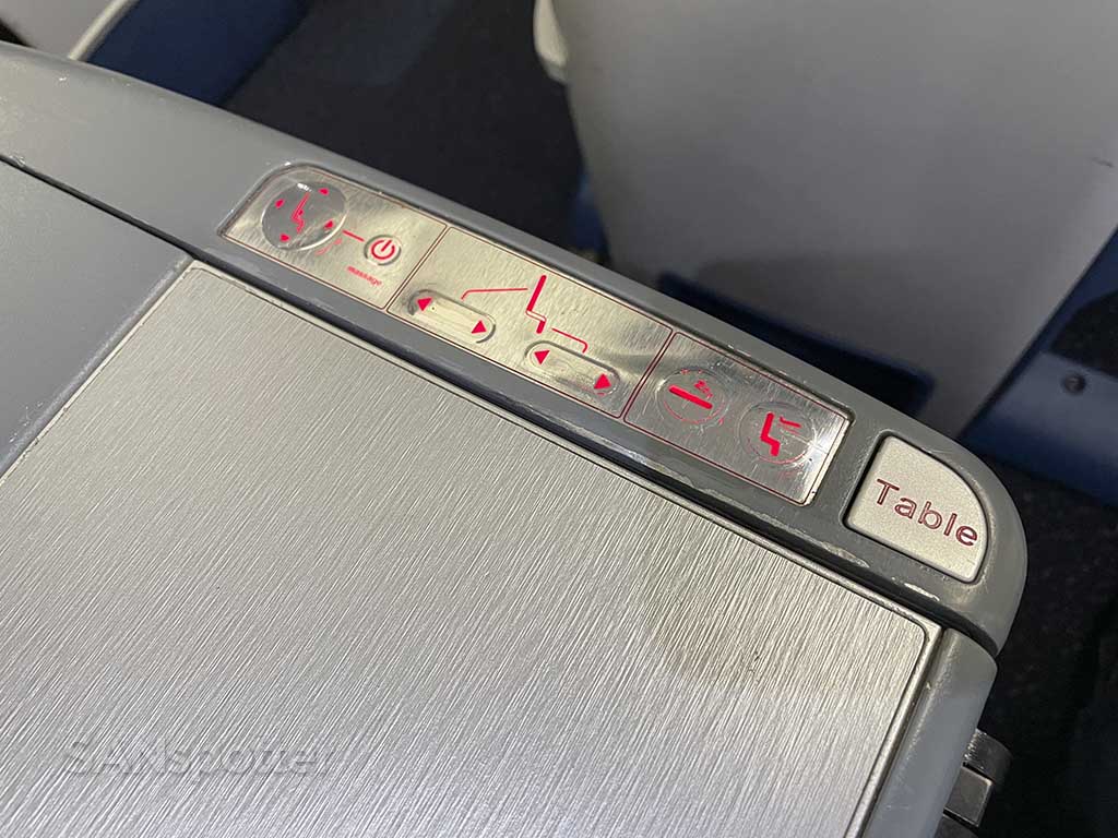 Delta 767-300 first class seat controls