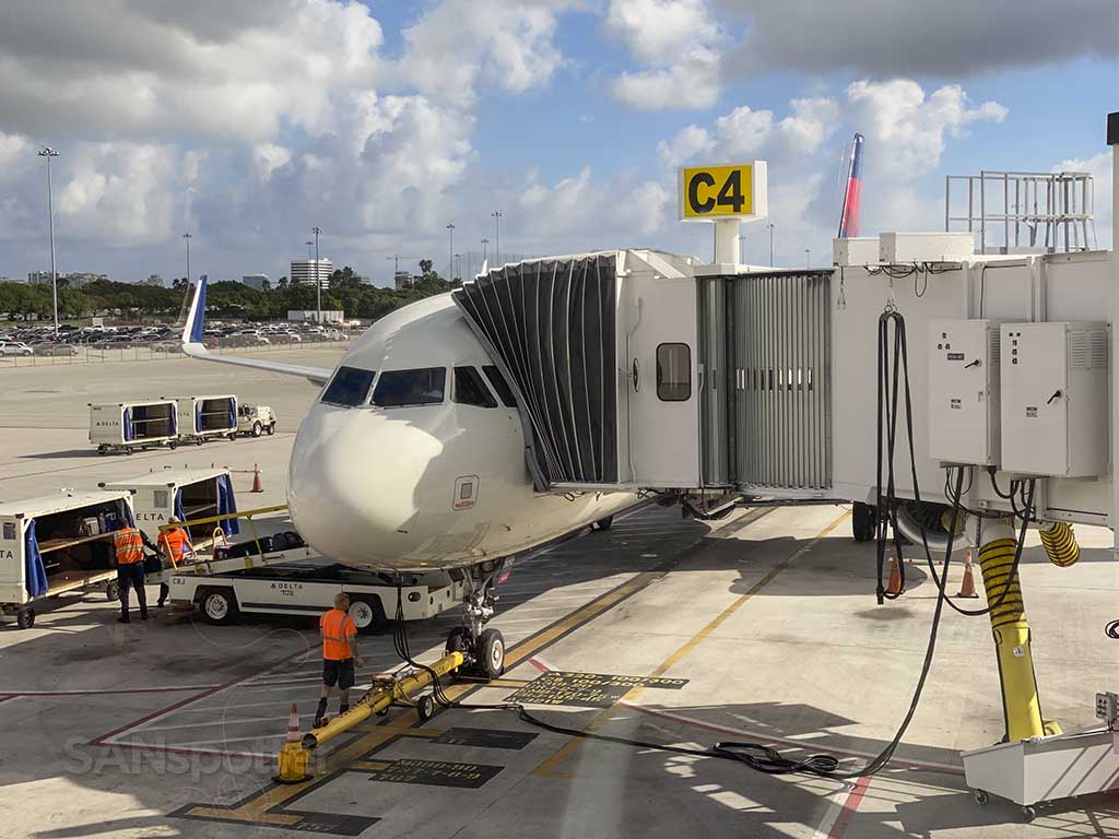 Delta A321 gate C4 PBI