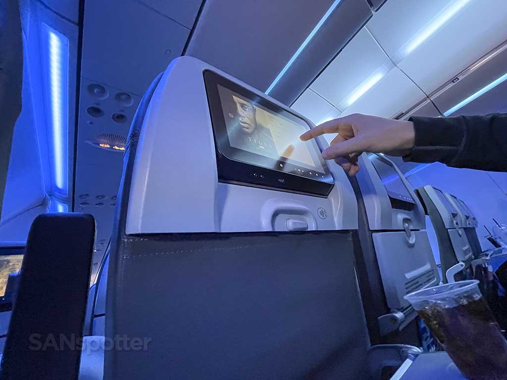 Jetblue A321neo economy in flight entertainment 