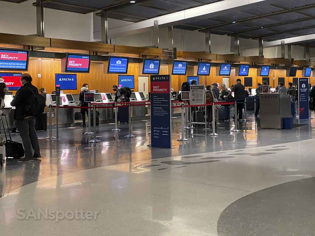 Delta check in counters San Diego airport 