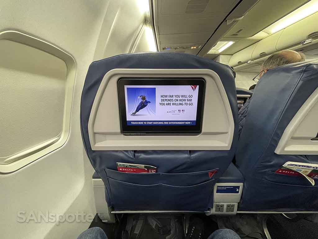 Delta 737-800 seat back video screen