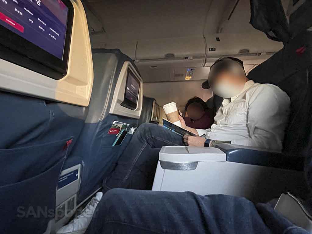 Delta 737-800 first class interior