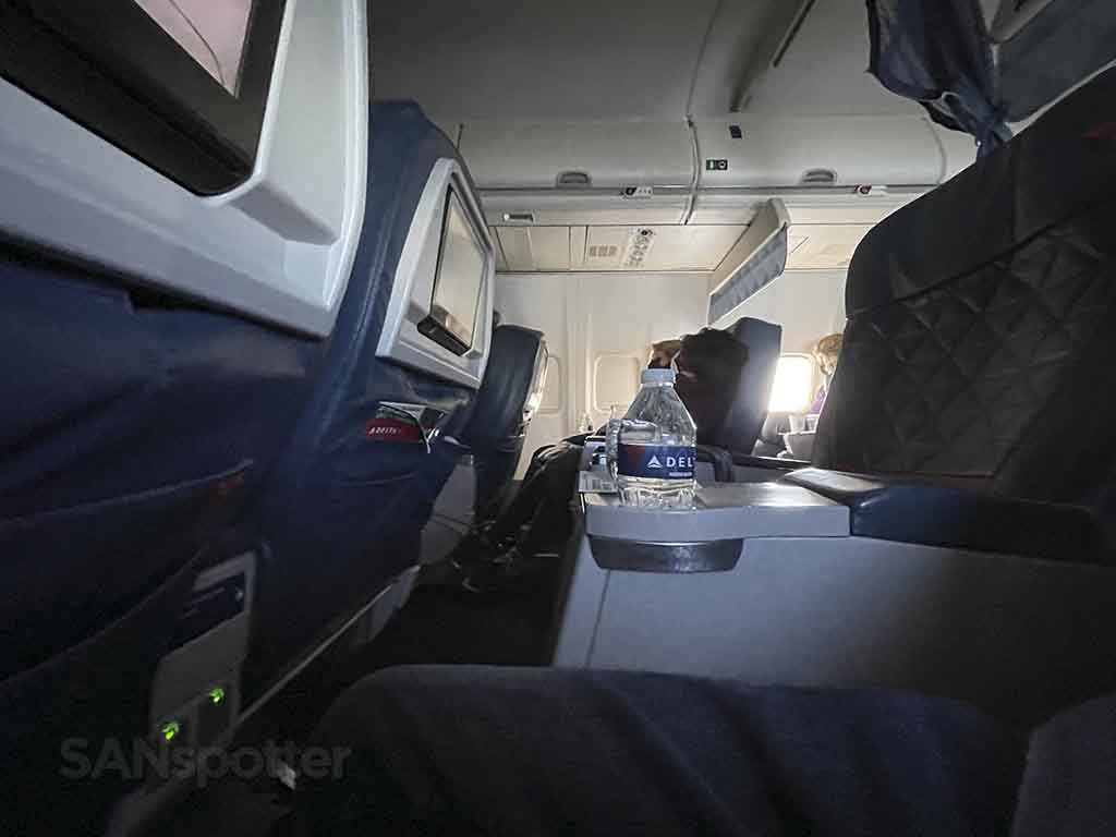 Delta 737-800 first class seat recline