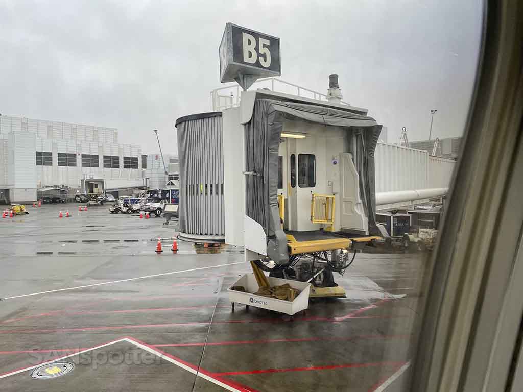 Gate B5 jet bridge Seattle airport