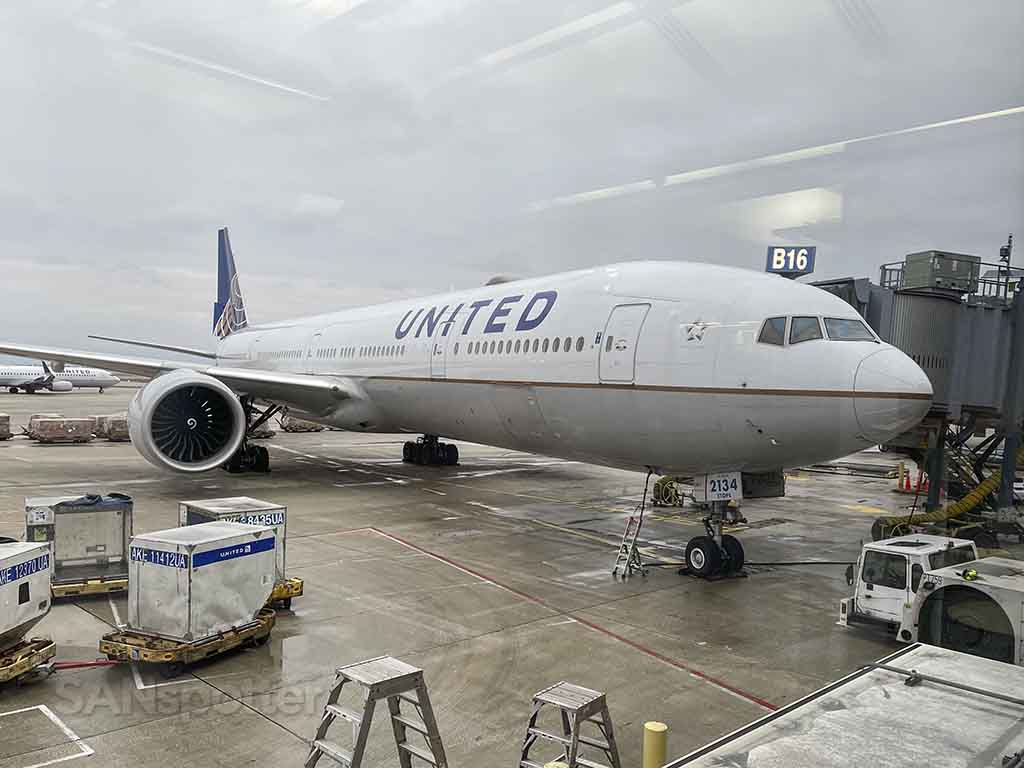 United 777-300/ER gate b16 ORD