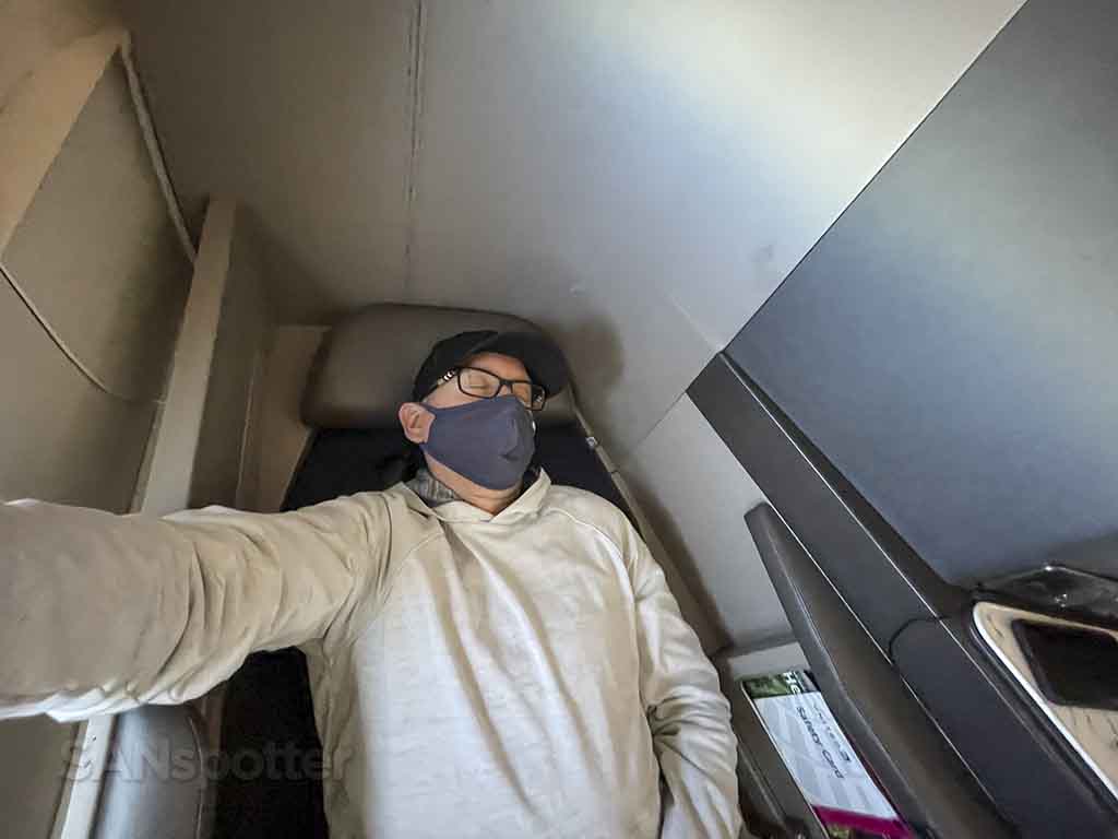 SANspotter lie flat United business class seat
