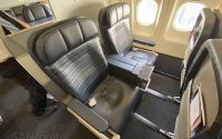 United A319 first class: slightly better than economy (but not by much)