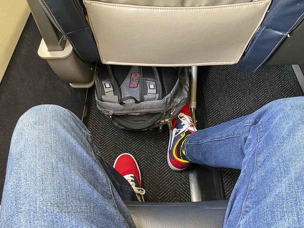 United a319 first class leg room