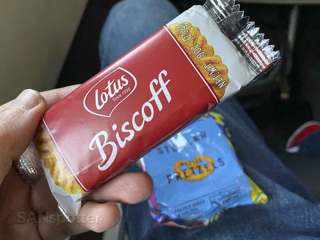 United airlines all in one snack bag contents