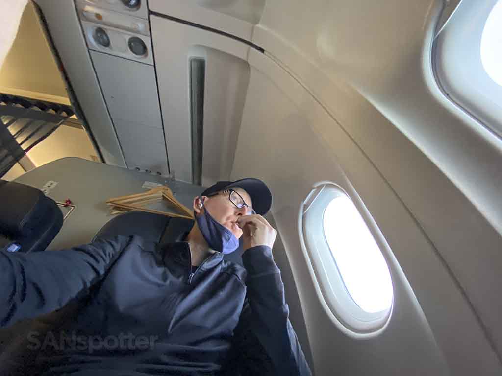 SANspotter selfie United a319 first class review