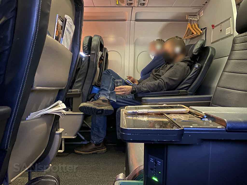 United a319 first class seats row 3