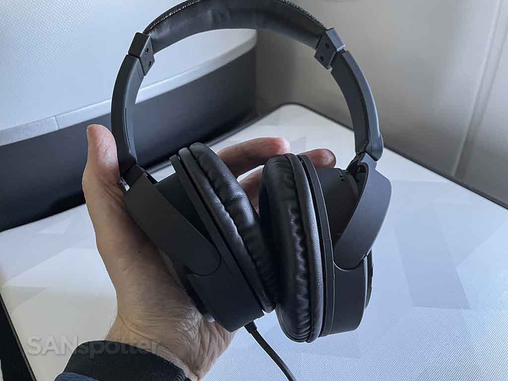 Delta studio noise canceling headphones 