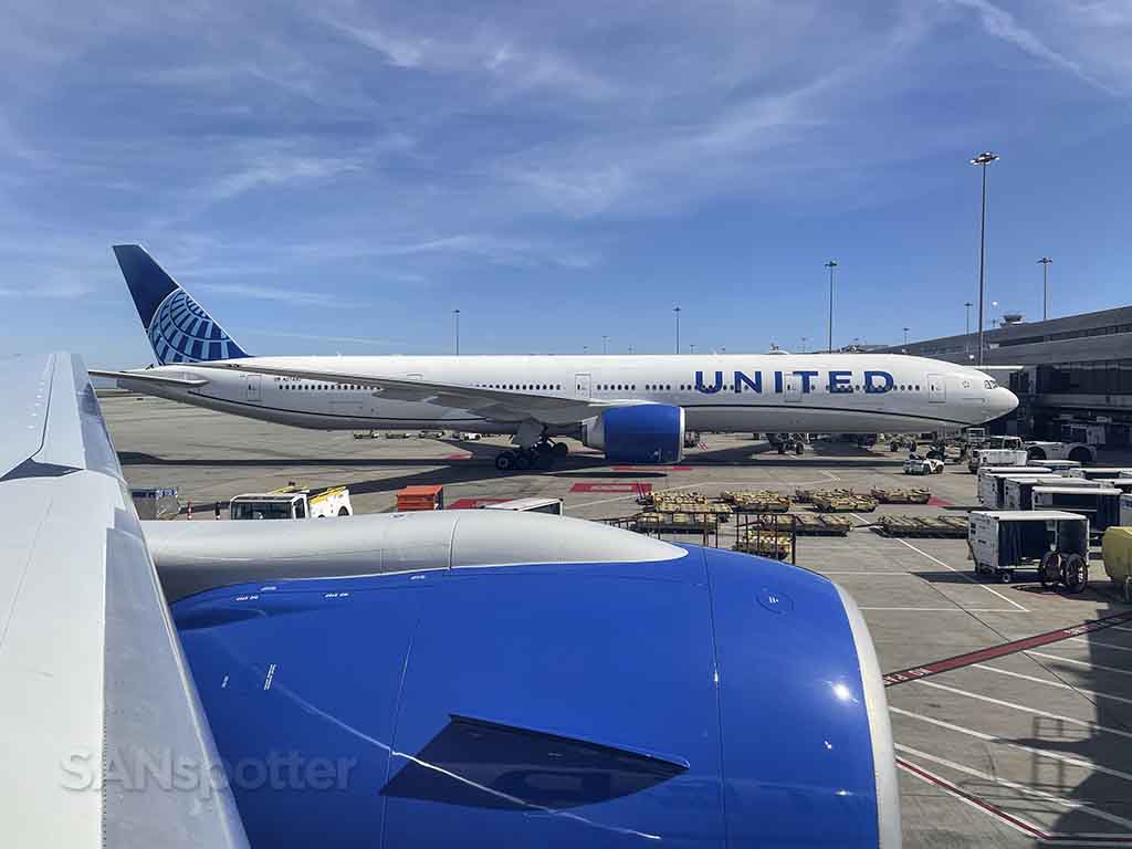 United airlines 777-300er at SFO