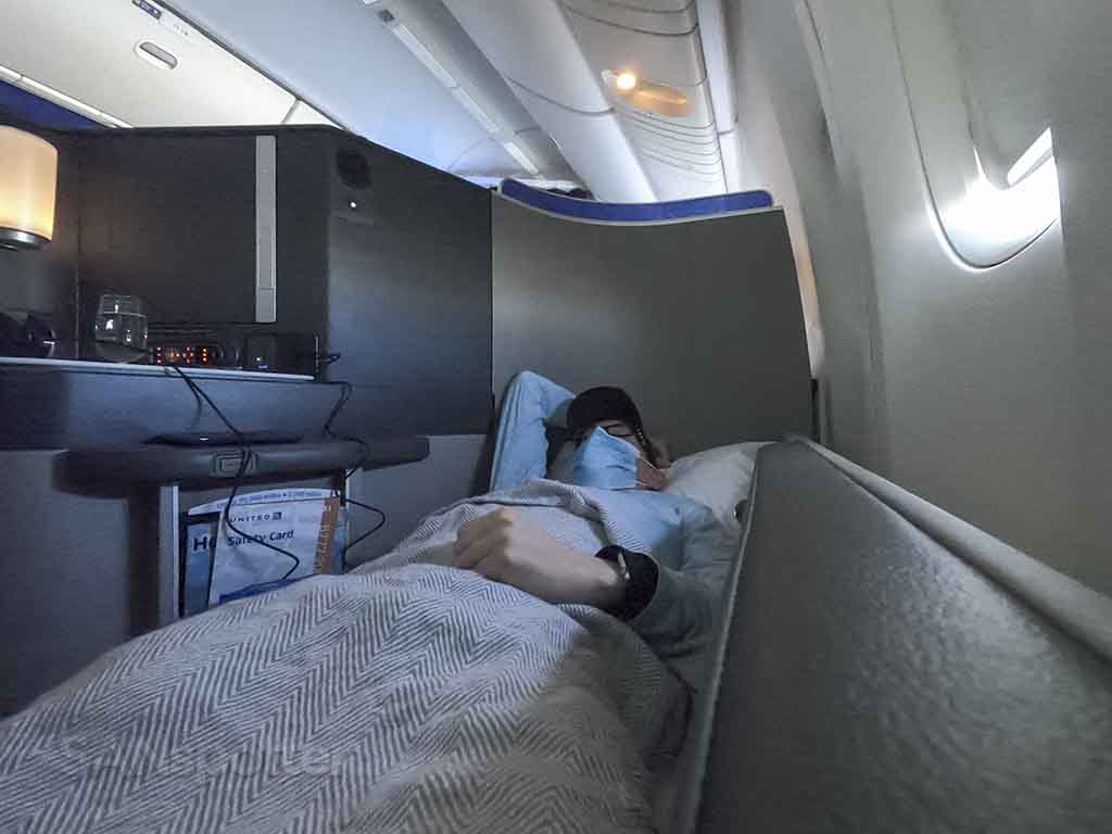 United 777-200 business class lie flat seat