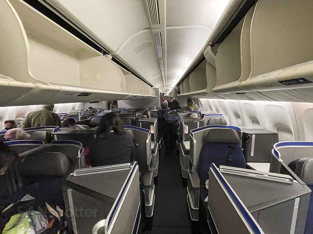 United 777-200 Polaris business class cabin 