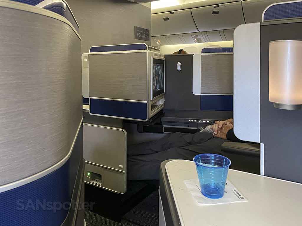 United 777-200 business class seat privacy 