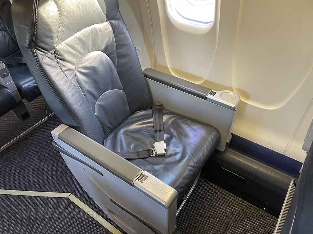 Air Canada express (jazz) CRJ-900 business class seat 4A