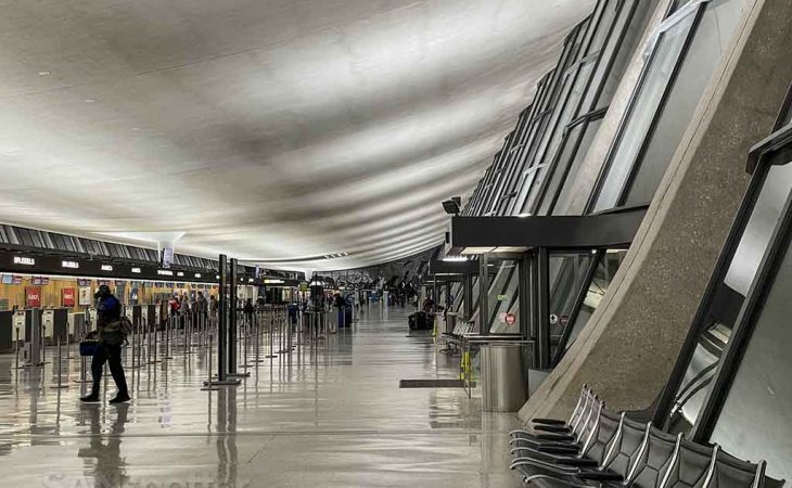 Is a 1 hour layover enough time at Dulles? Absolutely! Here’s why: