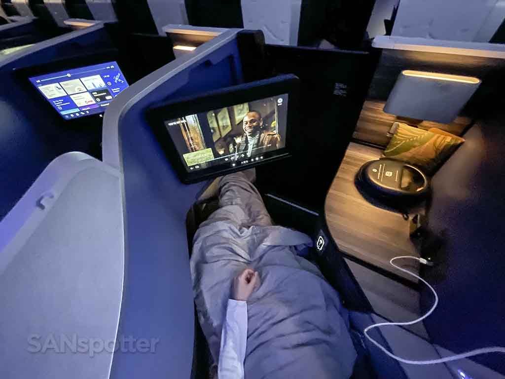 JetBlue mint suite lie flat seat