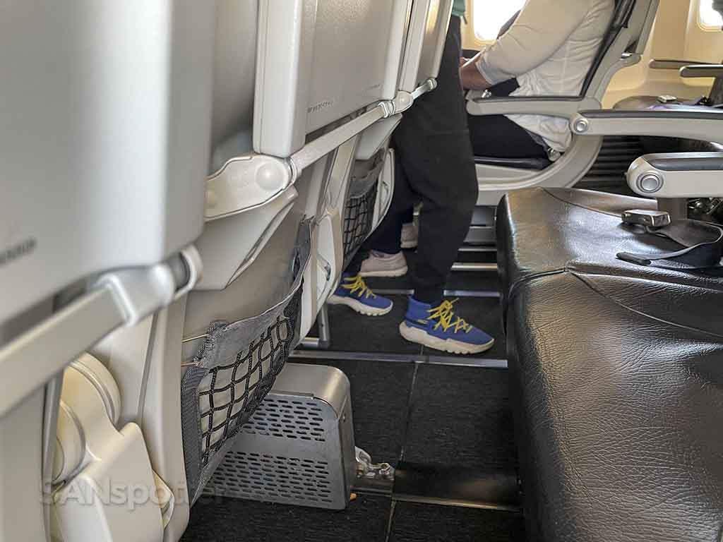 Swoop airlines legroom