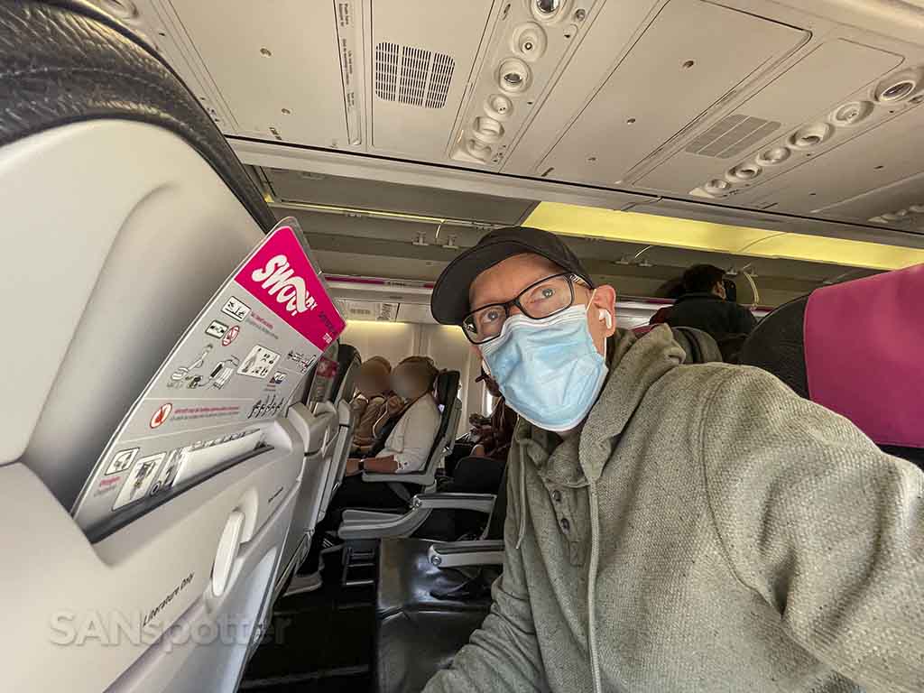 SANspotter selfie swoop airlines 737-800