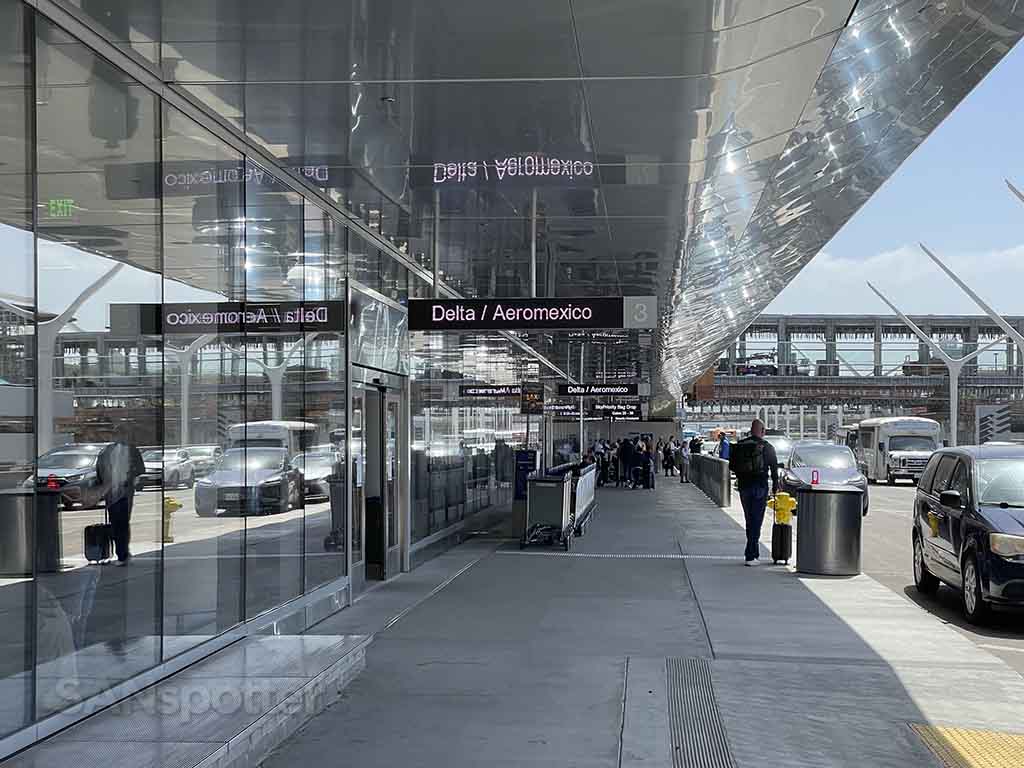 Curbside terminal 3 LAX