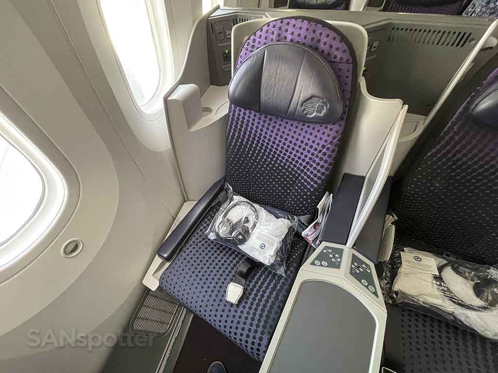 Aeromexico 787-8 business class seat details