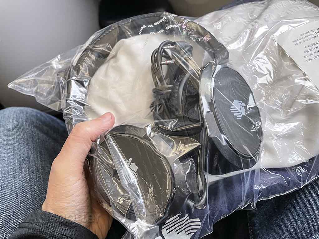 Aeromexico 787-8 business class amenities