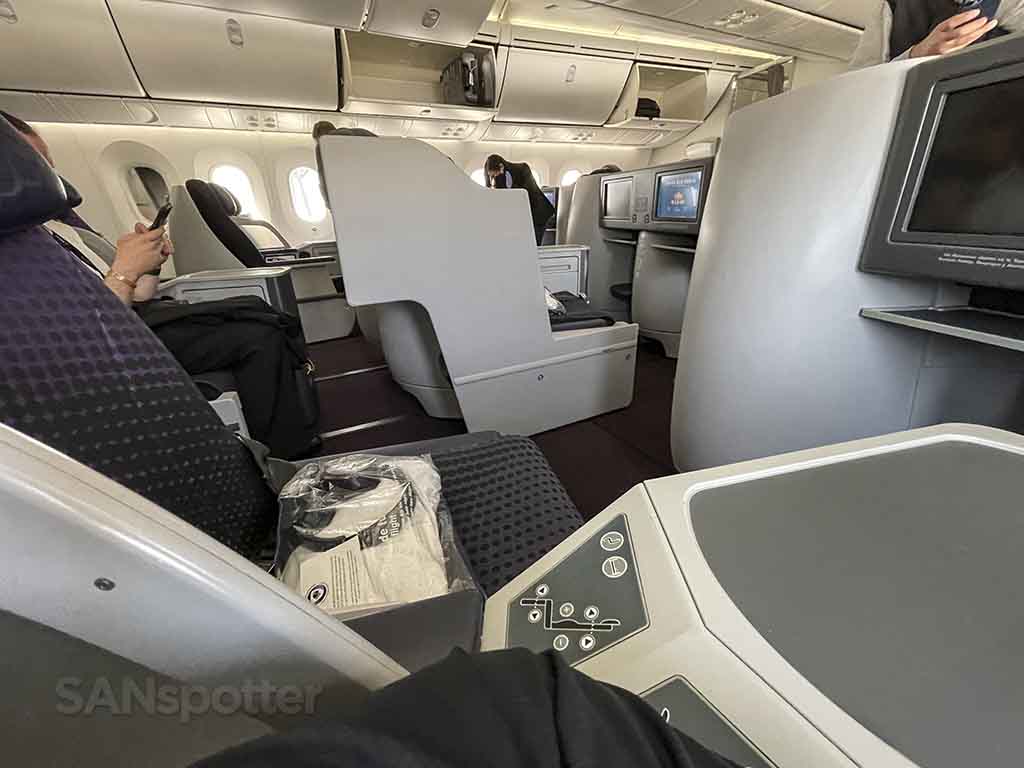 Aeromexico premier class privacy