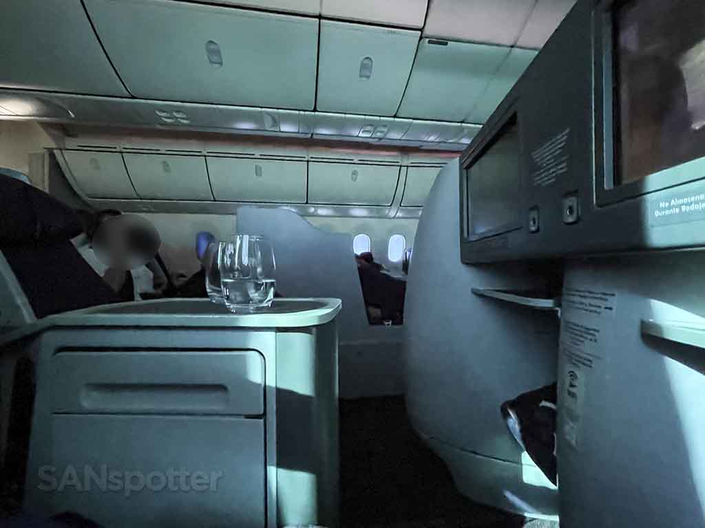 Aeromexico 787-8 business class cabin in flight 