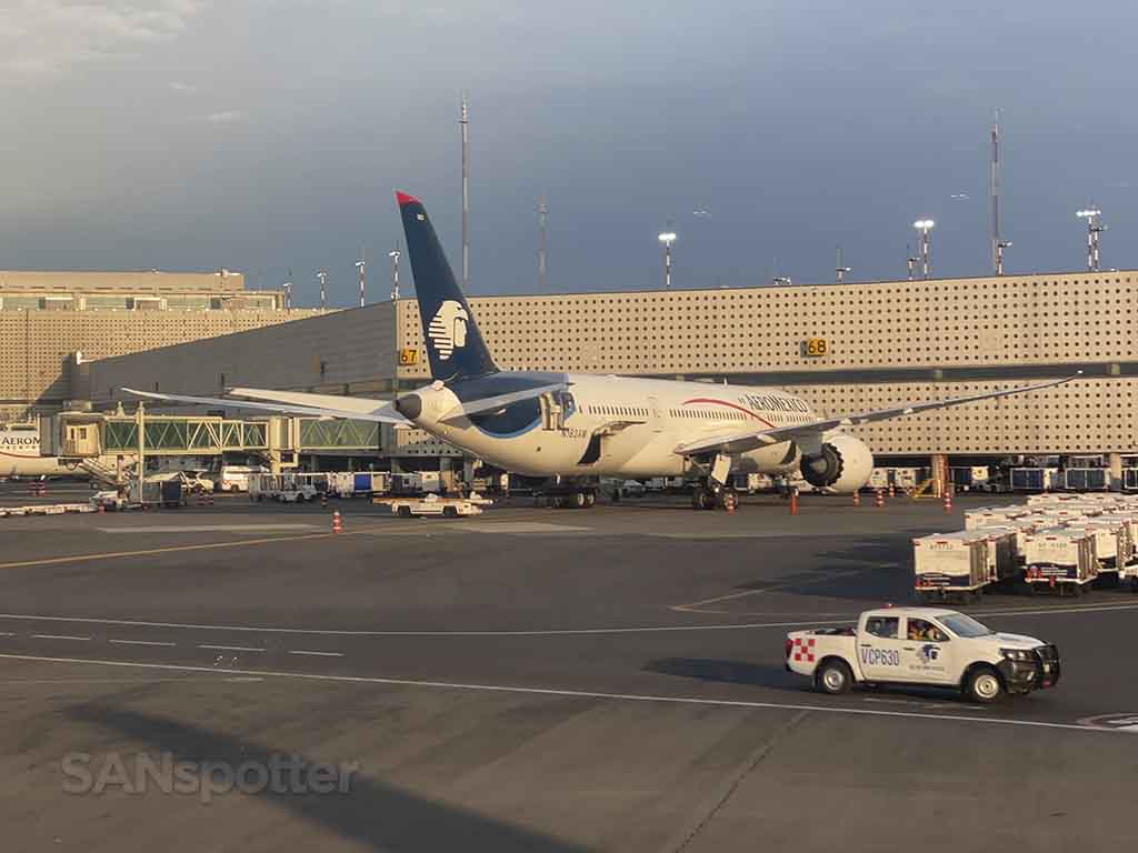 Aeromexico 787 Mexico City airport 