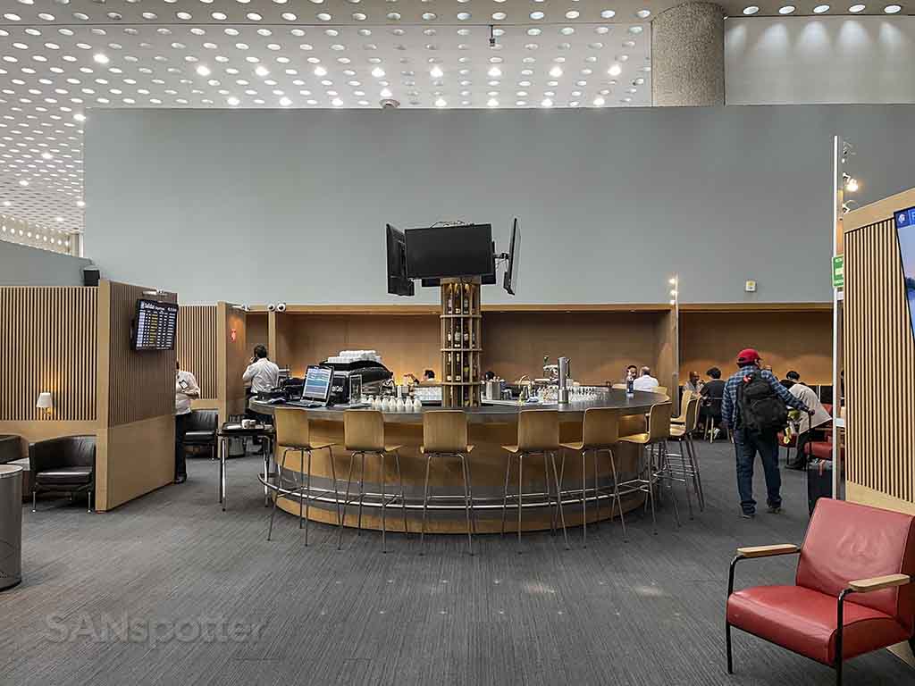 Aeromexico lounge bar T2 MEX