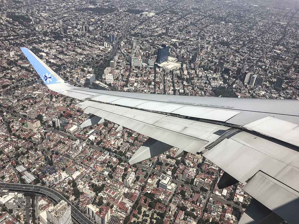 Interjet A321 flying over Mexico City