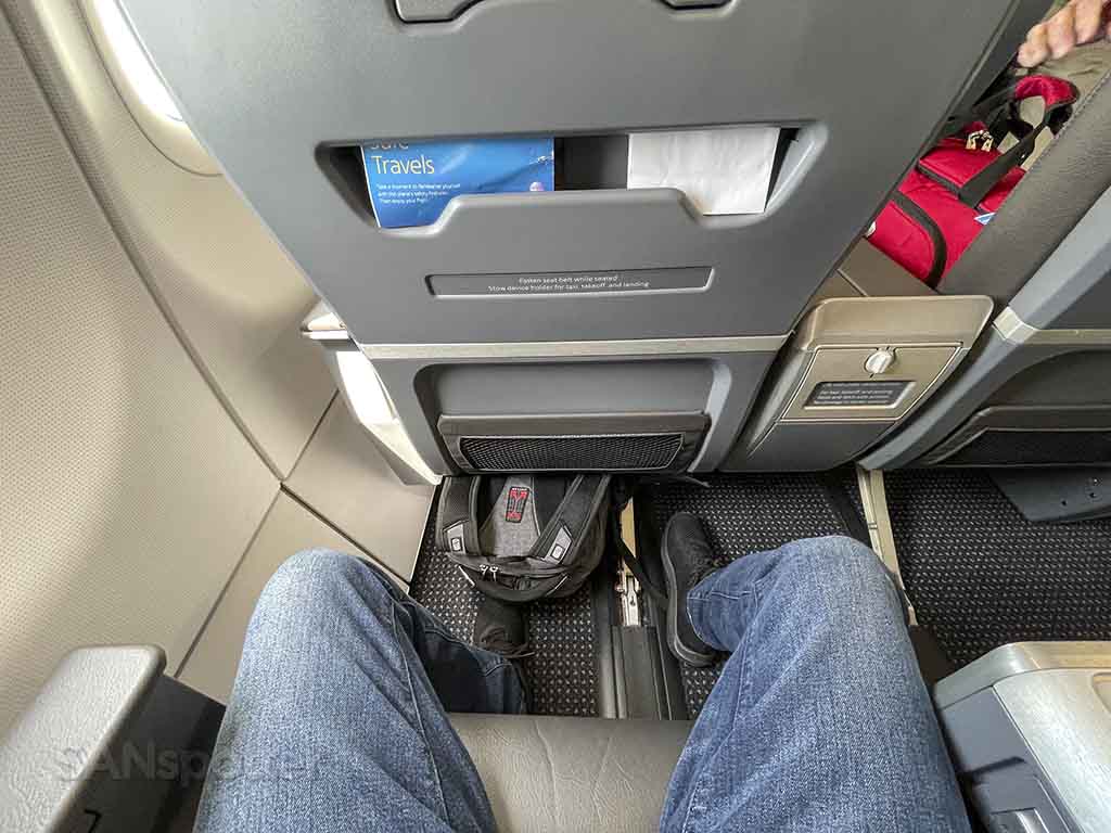 American airlines A321neo first class seat leg room