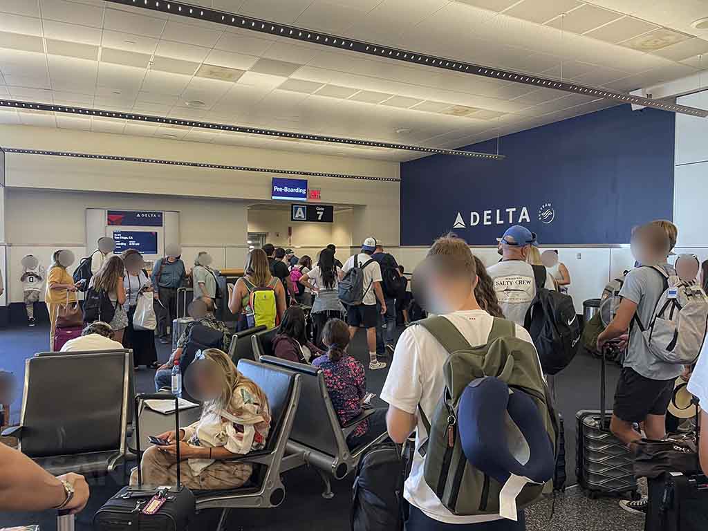 Delta gate A7 BOS