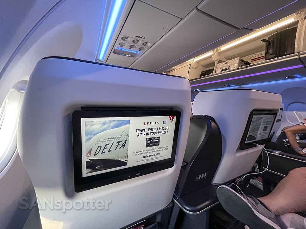 Delta A321neo first class seat dividers