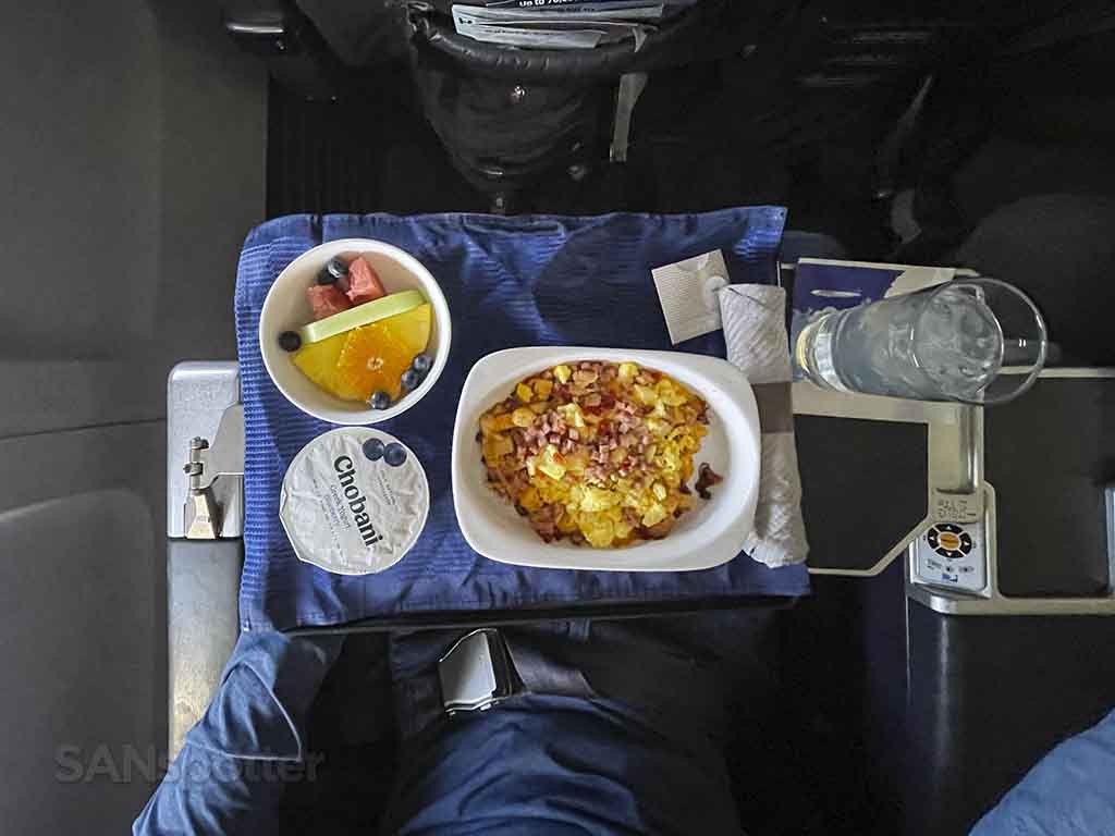 United airlines domestic first class breakfast tray
